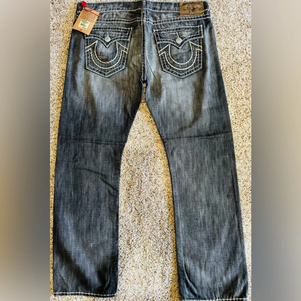 MENS TRUE RELIGION JEANS